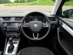Skoda Octavia Combi 2013 года (UK)